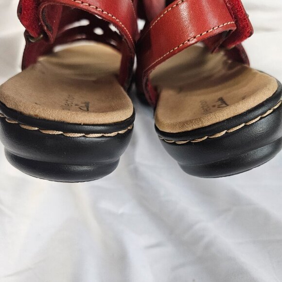 Clarks Collection Gladiator Sandals Leisa Ruby Red Size 6 W - Picture 4 of 9